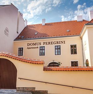 Domus Peregrini Apartmanok Gyor Exterior photo