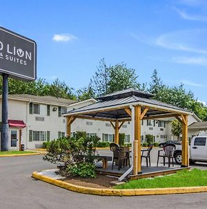 Red Lion Inn & Suites Port Orchard Exterior photo