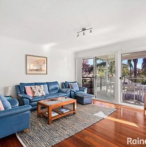 Spacious Beachside Townhouse With Large Balcony Terrigal Exterior photo