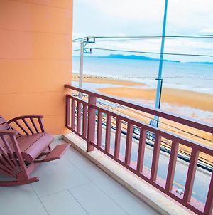 Seaside Jomtien Beach Pattaya Hotel Exterior photo
