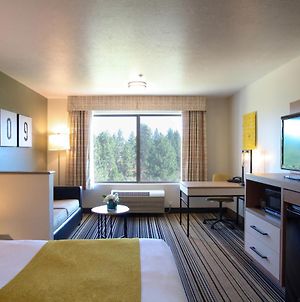 Oxford Suites Spokane Valley Exterior photo