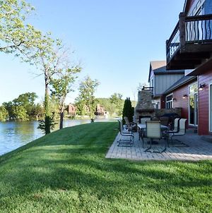 Chalets Resort Luxury Lakefront Chalet Family Friendly 2 Pools Free Amenities Lampe Exterior photo