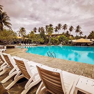 Palm Beach Resort & Spa Labuan Exterior photo