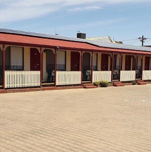 Daydream Motel And Apartments Broken Hill Exterior photo