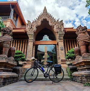 Phor Liang Meun Terracotta Arts Hotel Chiang Mai Exterior photo