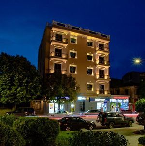 Christi'S Hotel Borova Korce Exterior photo