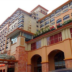 Clayton Hotel Guangzhou Exterior photo