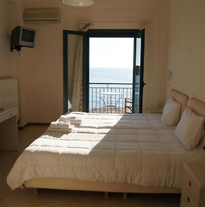 Gorgones, Sea-Front, Great View Aparthotel Kardamyli Exterior photo