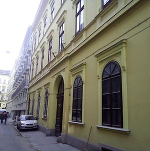 Operahouse Rooms Budapest Exterior photo