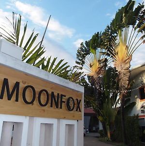 Moon Fox Cafeinn Art & Gallery Ubon Ratchathani Exterior photo