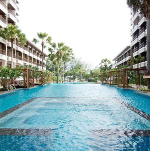 Welcome World Beach Resort & Spa Pattaya Exterior photo