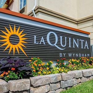 La Quinta Inn & Suites By Wyndham Bentonville Exterior photo