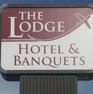 The Lodge Hotel And Banquets Bridgeton Exterior photo