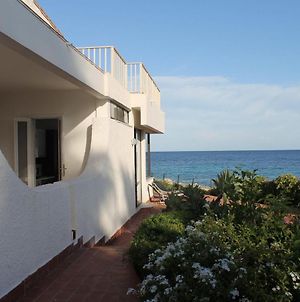 Holiday Home In Fontane Bianche Siracusa With Garden Exterior photo