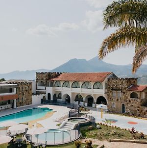 Hotel El Castillo Chinauta Exterior photo