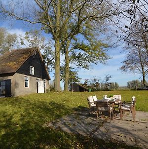 Picturesque Holiday Home In Drimmelen With Garden Hooge Zwaluwe Exterior photo
