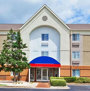 Candlewood Suites Cleveland-N. Olmsted North Olmsted Exterior photo