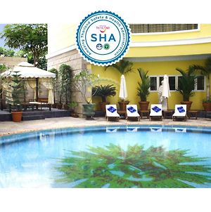 Four Seasons Place - Sha Extra Plus Hotel Pattaya Exterior photo