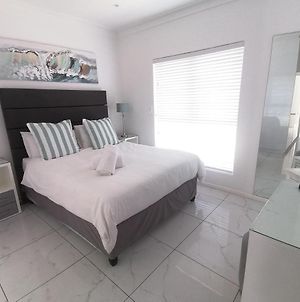 Dolphin Nook Exclusive Apartment Port Elizabeth Exterior photo