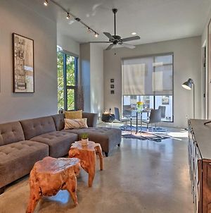 Lively Urban Escape With Private Patio In Sola! Apartment Austin Exterior photo