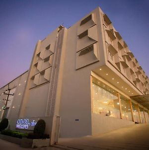 Citadel Hotel By Vinnca Hyderabad Exterior photo