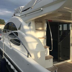 Douro River Private Yacht-Accommodation Porto Exterior photo