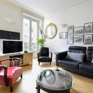 204340 - A Two-Room Apartment With Traditional Chic Style In The Marais Paris Exterior photo