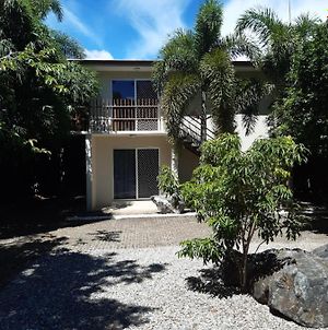 Paradise Holiday Apartments Cairns Exterior photo