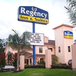 Regency Inn And Suites Humble Exterior photo