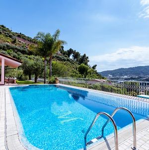 Villa Bouganville - Swimming Pool, Gym & Sauna Castellaro  Exterior photo