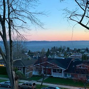 The Puget Sound View, Best Area, Jacuzzi Bathtub, New Carpet Apartment Tacoma Exterior photo