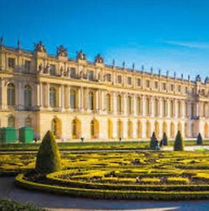 Palace Of Versailles Penthouse Apartment Saint Louis Exterior photo