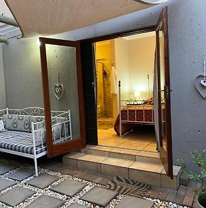 Favour Hotel Pretoria Exterior photo