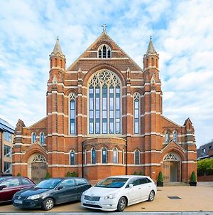 Luxury Romantic Church Getaway Finchley Exterior photo