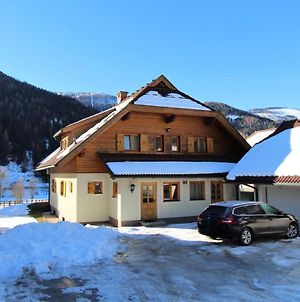 Gorgeous Holiday Home Near Ski Area In Bad Kleinkirchheim Exterior photo