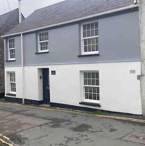 Beautiful Cottage In Central St Columb Major Exterior photo