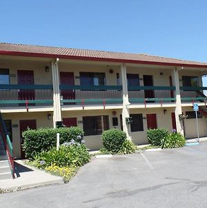 Coastal Valley Inn Castroville Exterior photo