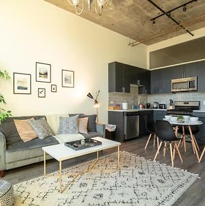 Mccormick Place Modern 420 Friendly 2Br-2Ba Loft In Downtown Chicago Michigan Avenue For 6 Guests Apartment Exterior photo