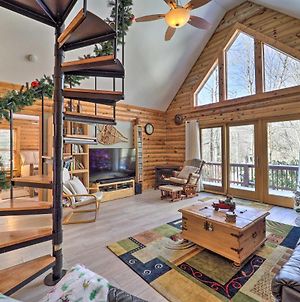 Cozy Beech Mountain Retreat With 2 Decks And Fire Pit! Villa Exterior photo