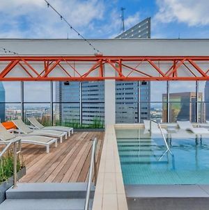Modern 2Br 2Ba With Sky Pool Cozysuites Dallas Exterior photo