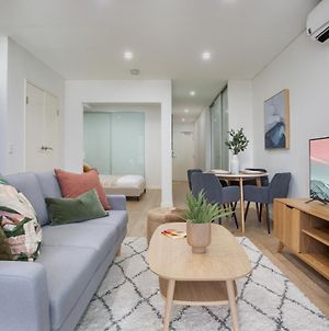 Studio Unit With Balcony Near Burwood Bars & Shops Apartment Sydney Exterior photo