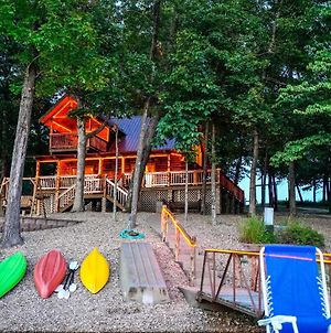 Remote Cabin On 30 Acres With Dock And Private Lake! Villa Macks Creek Exterior photo