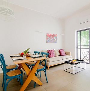 Magic Lily By Holyguest Apartment Tel Aviv Exterior photo