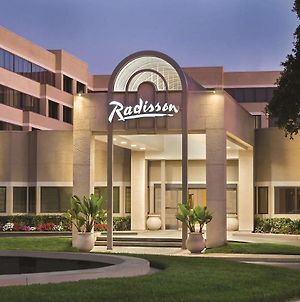 Radisson Hotel Sunnyvale - Silicon Valley Exterior photo