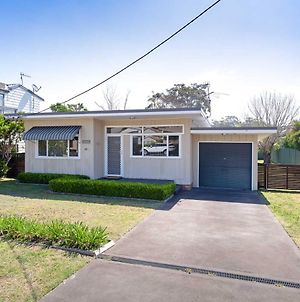 'Shoalz', 28 Rigney Street - Renovated Cottage With Boat Parking Shoal Bay Exterior photo