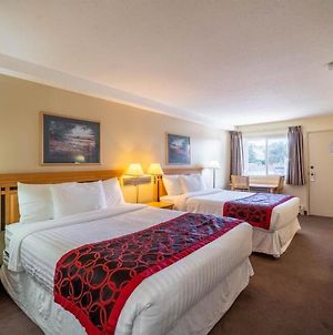 Canadas Best Value Desert Inn And Suites Cache Creek Exterior photo