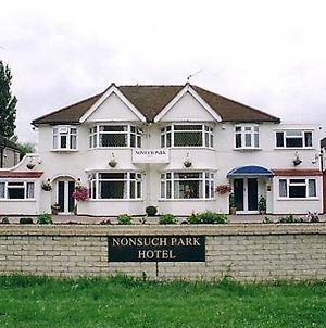 Nonsuch Park Hotel Epsom Exterior photo
