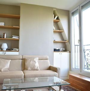 Fully Renovated Bright Studio With High View Apartment Paris Exterior photo