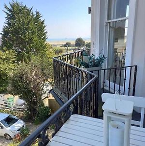 Wight On The Beach, Slps4, Stylish Apartment, Balcony With Sea Views Ryde  Exterior photo