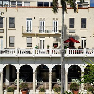 Palm Beach Historic Hotel With Juliette Balconies! Valet Parking Included! Exterior photo